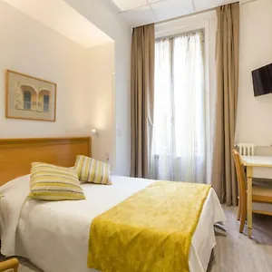 *** Hotel Busby France
