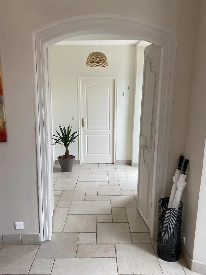 La Maison Du Bonheur Ausson 0*,  Frankreich