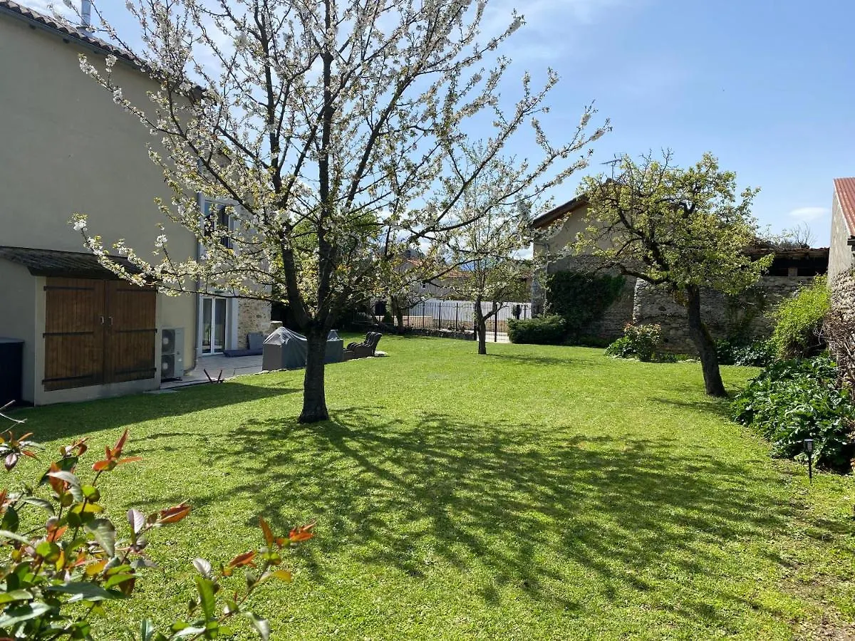La Maison Du Bonheur Ausson B&B
